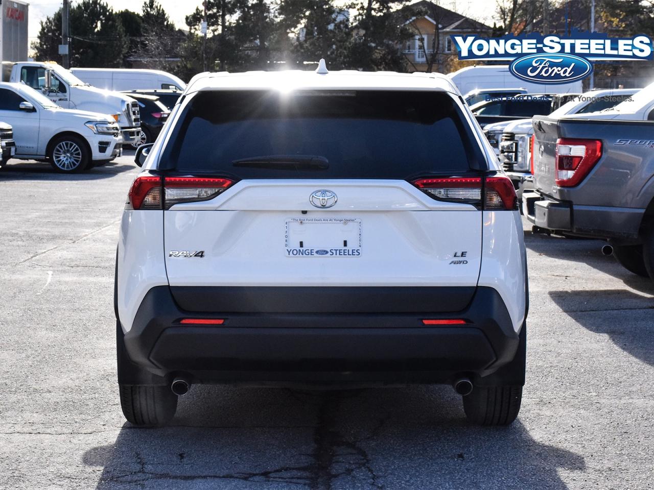 2025 Toyota RAV4 LE AWD - ONE OWNER - LOW LOW KMS Photo