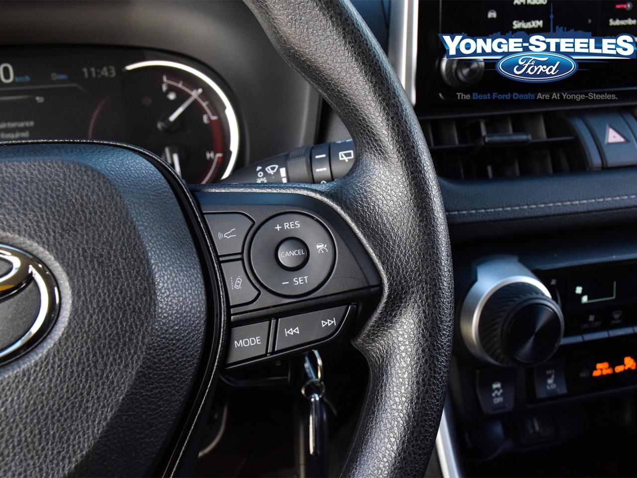 2025 Toyota RAV4 LE AWD - ONE OWNER - LOW LOW KMS Photo