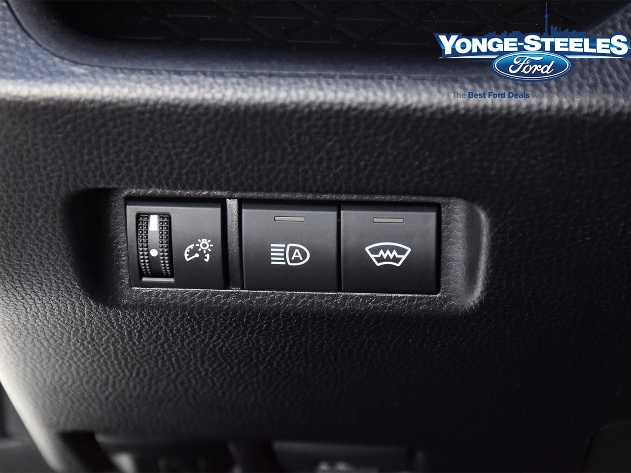 2025 Toyota RAV4 LE AWD - ONE OWNER - LOW LOW KMS Photo