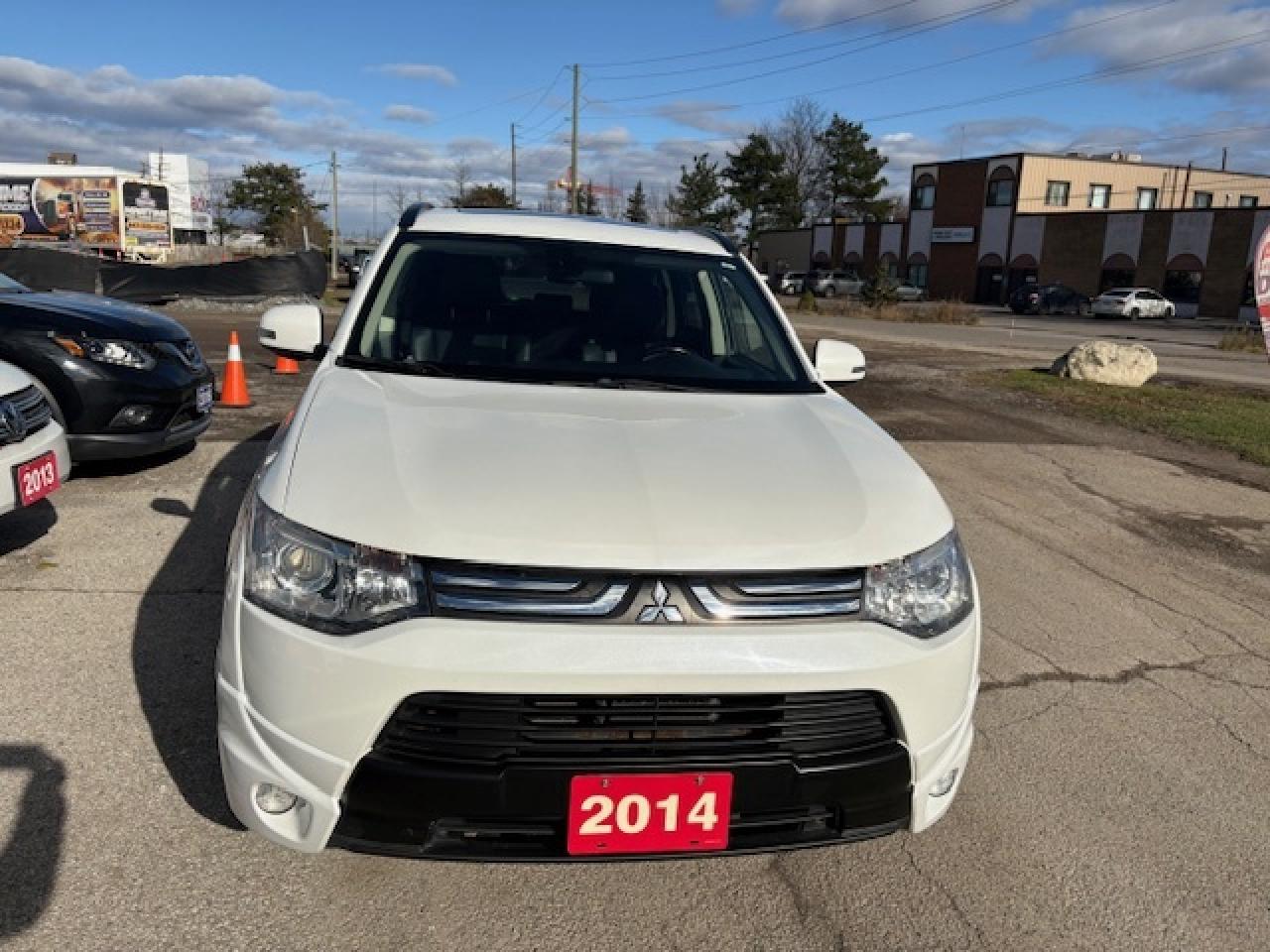 2014 Mitsubishi Outlander 4WD 4dr GT Photo0