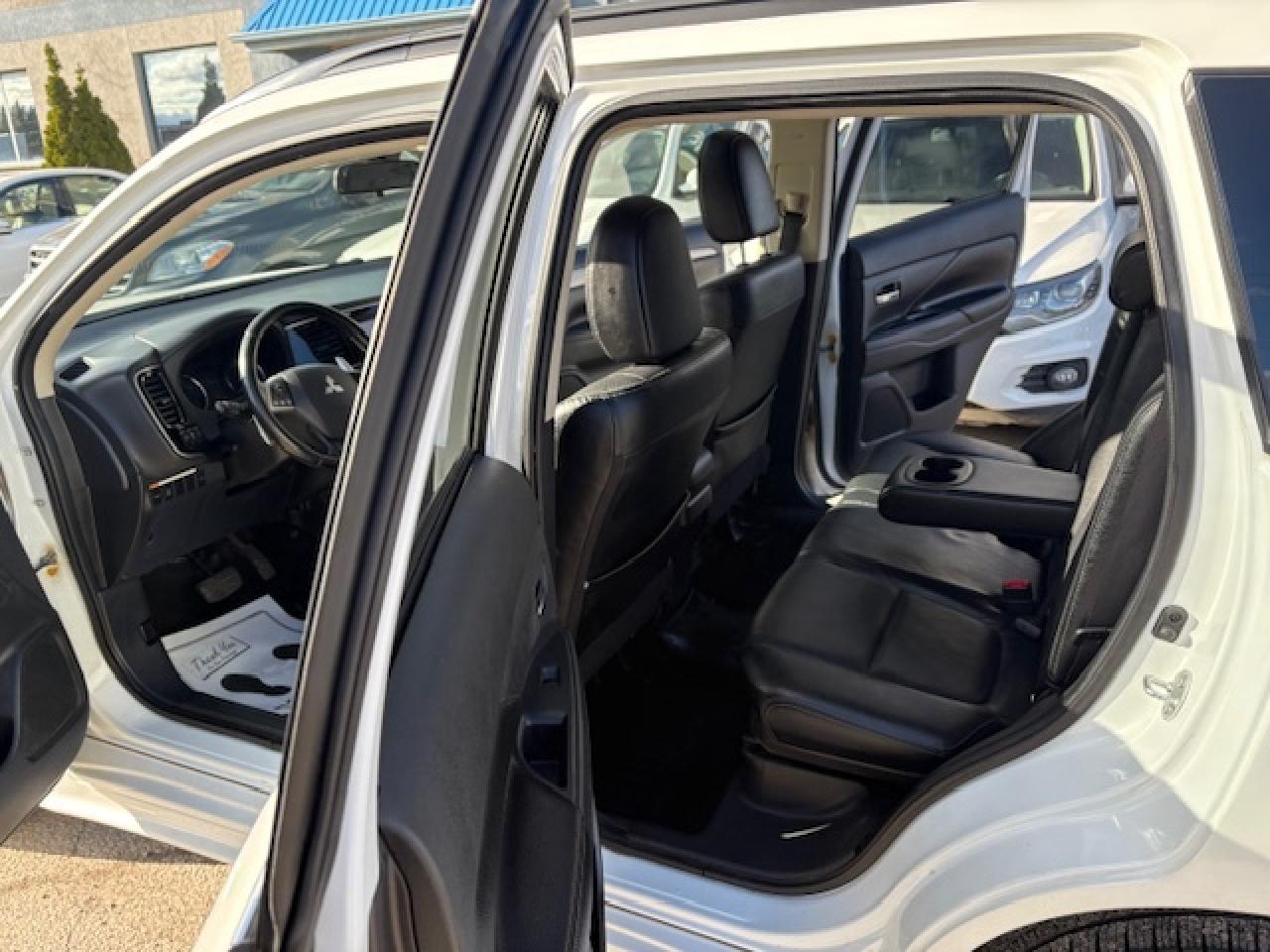 2014 Mitsubishi Outlander 4WD 4dr GT Photo