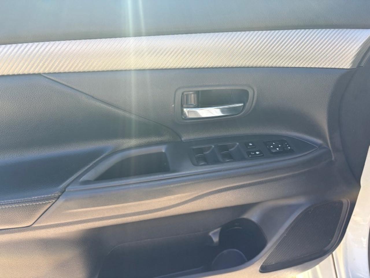 2014 Mitsubishi Outlander 4WD 4dr GT Photo