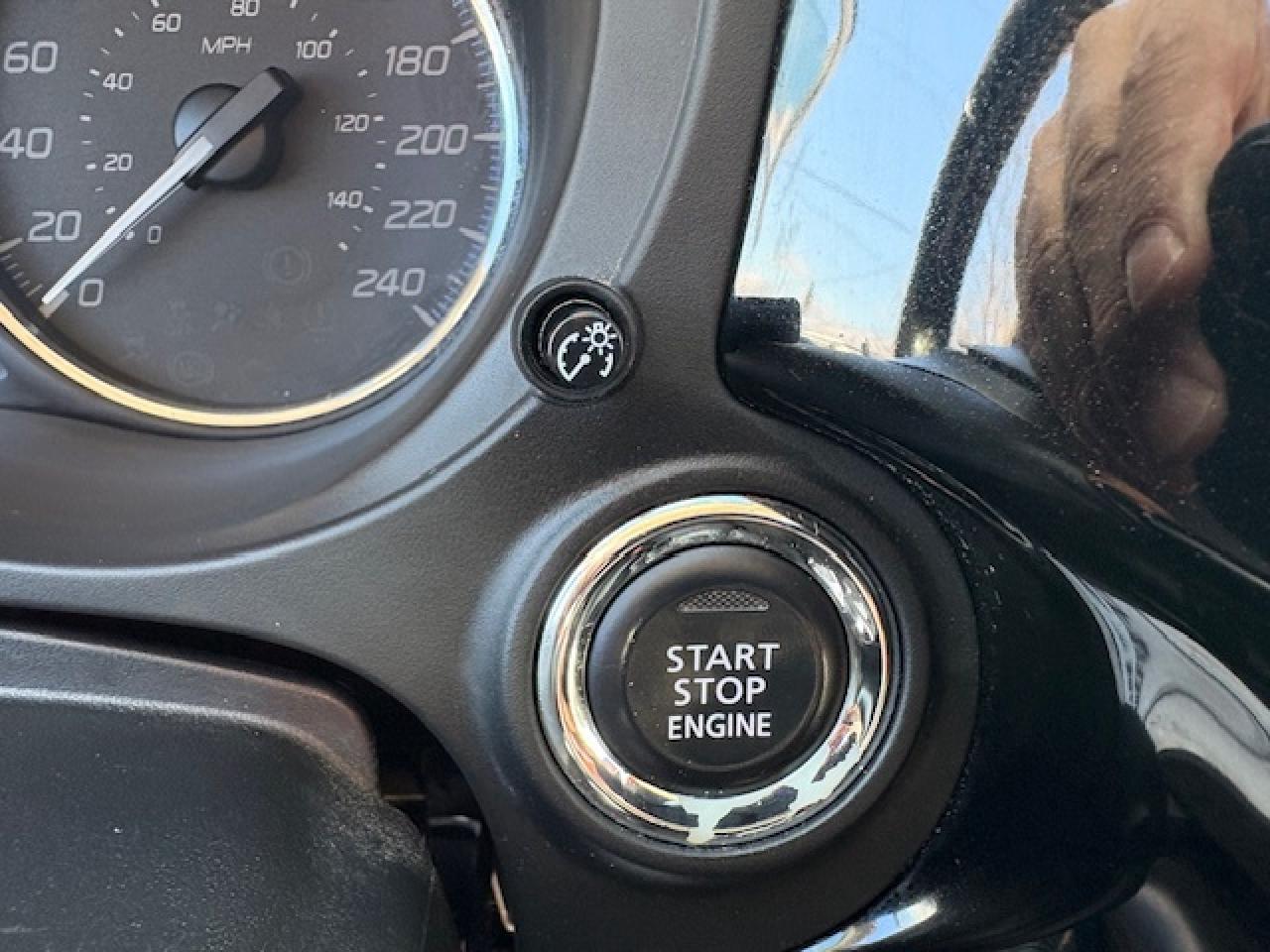 2014 Mitsubishi Outlander 4WD 4dr GT Photo