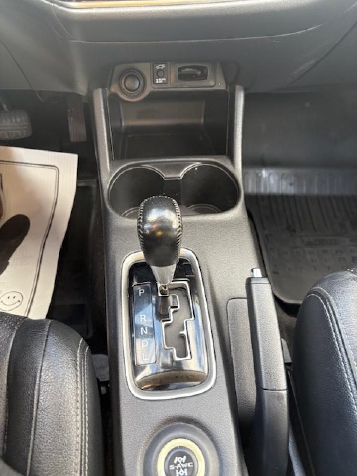 2014 Mitsubishi Outlander 4WD 4dr GT Photo