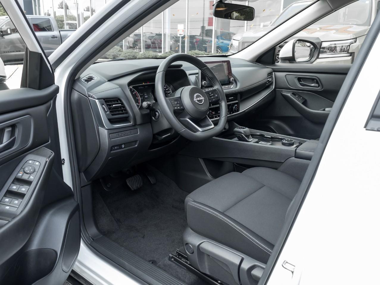 2024 Nissan Rogue S Photo