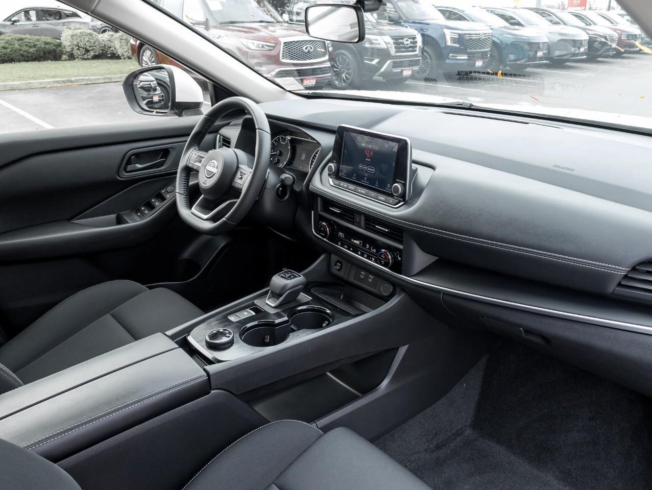 2024 Nissan Rogue S Photo