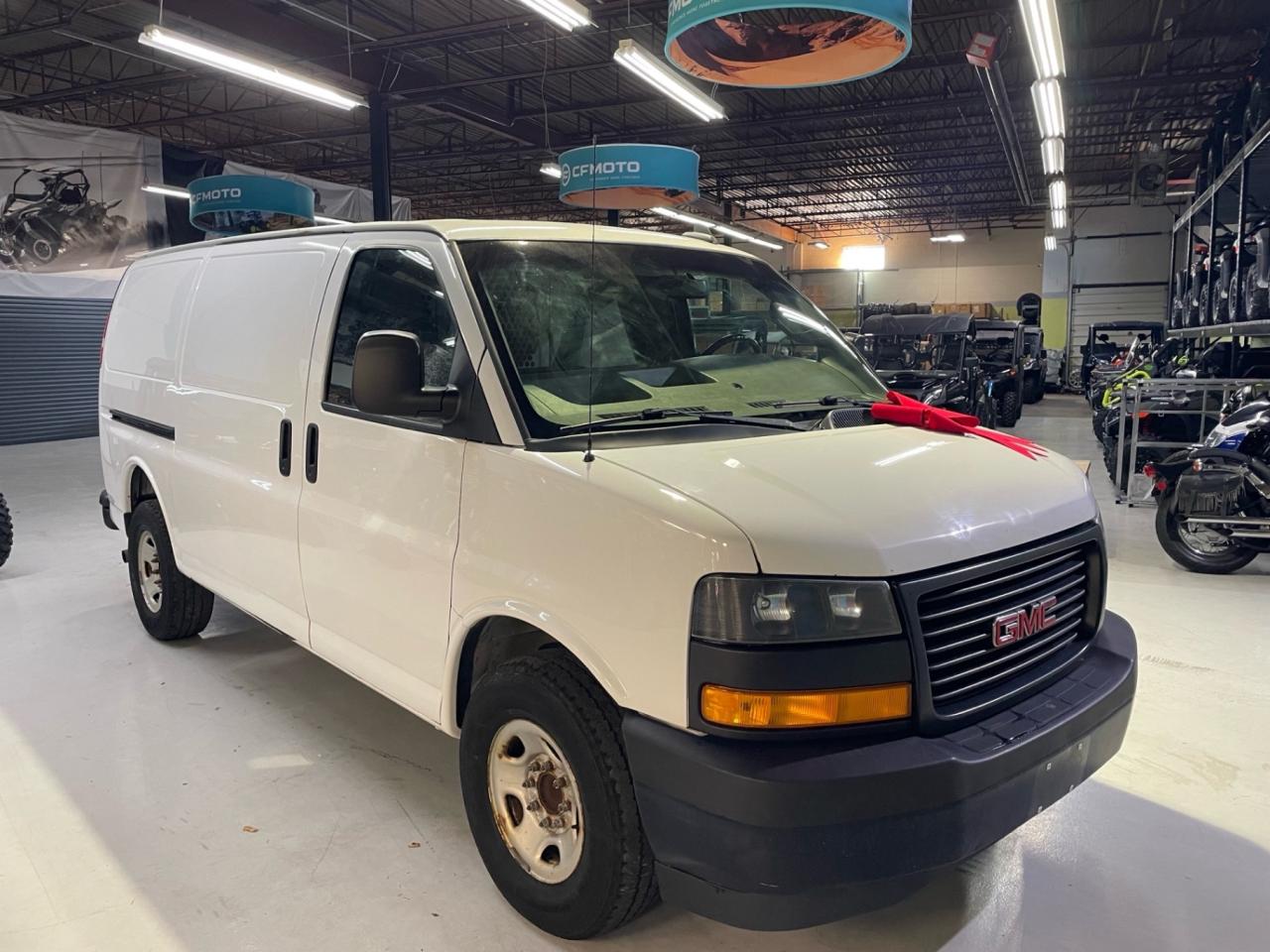 2018 GMC Savana 2500   V6 4.L   NO ACCIDENTS Photo