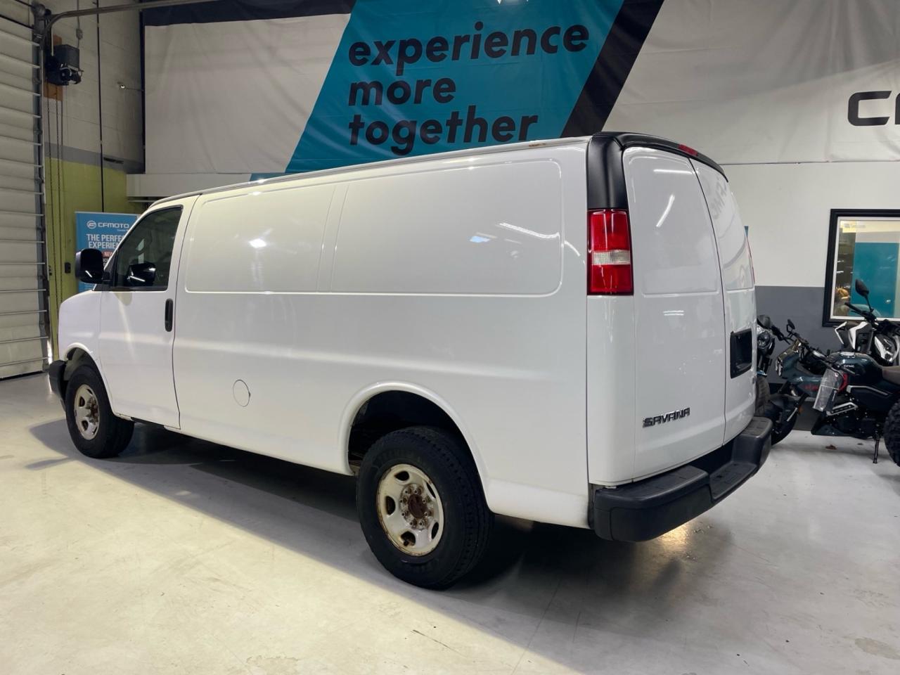 2018 GMC Savana 2500   V6 4.L   NO ACCIDENTS Photo3