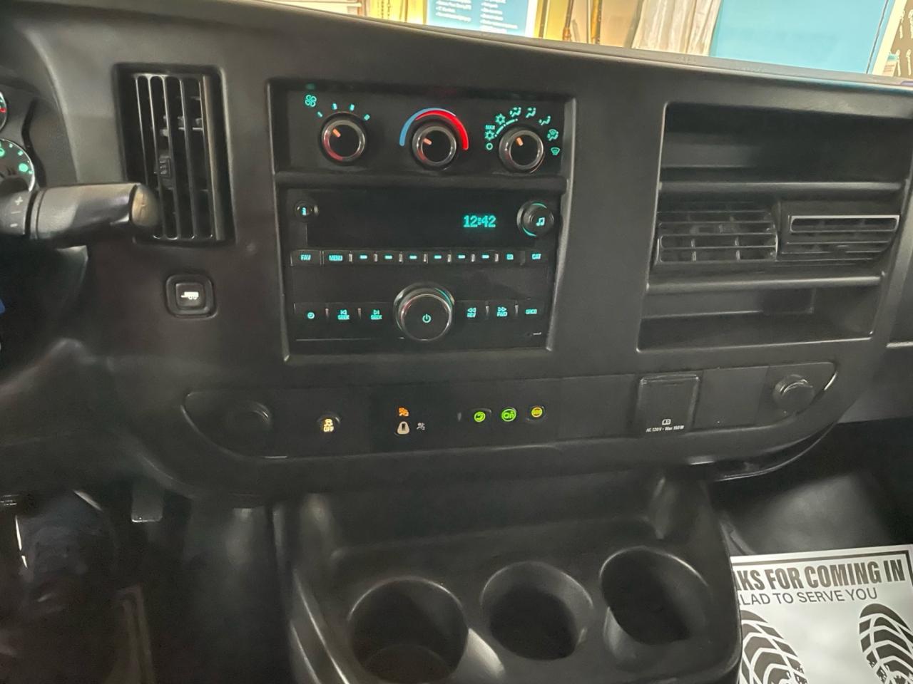 2018 GMC Savana 2500   V6 4.L   NO ACCIDENTS Photo