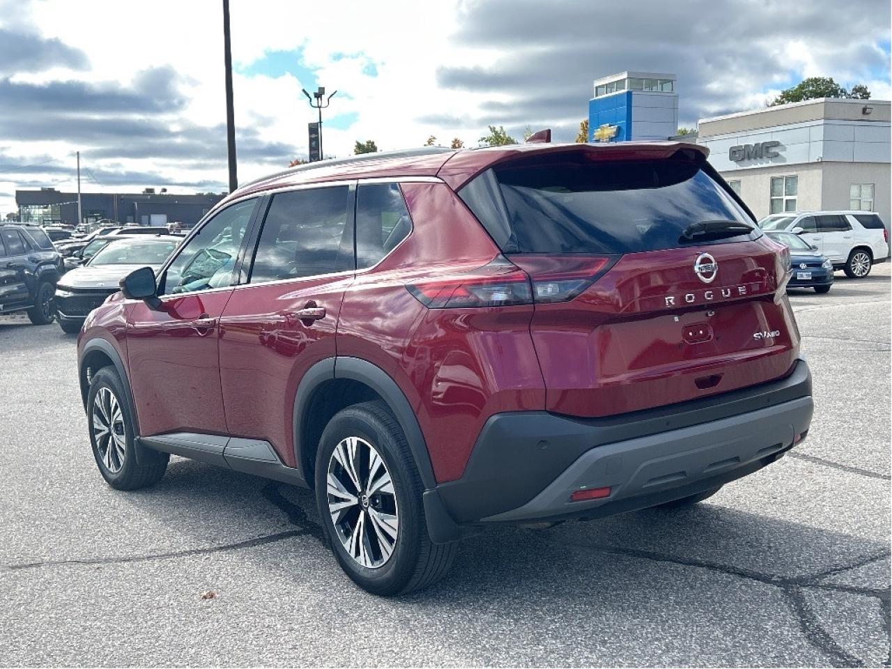 2021 Nissan Rogue AWD SV   ONE PREVIOUS OWNER   Panoramic Moonroof Photo