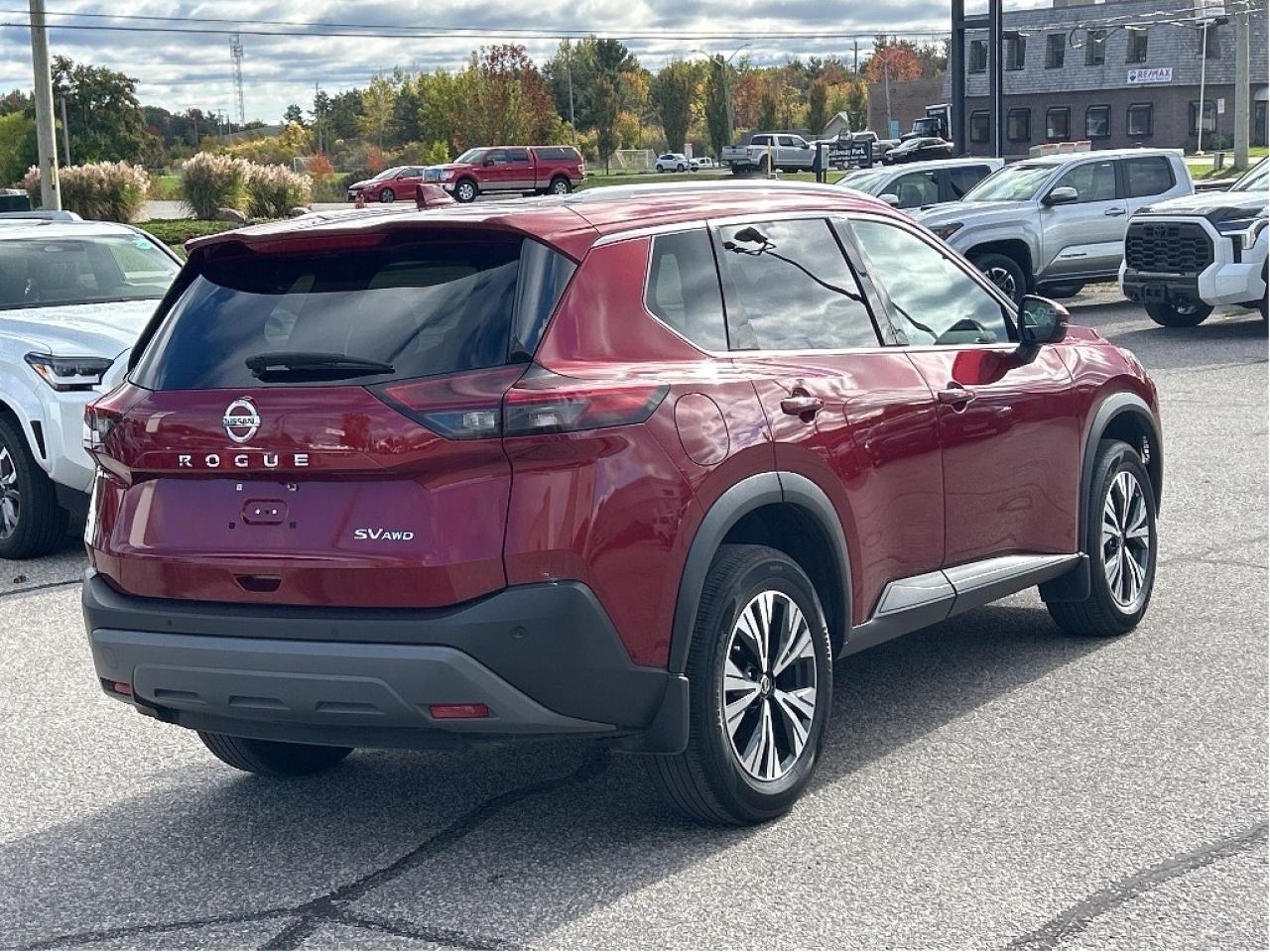 2021 Nissan Rogue AWD SV   ONE PREVIOUS OWNER   Panoramic Moonroof Photo4