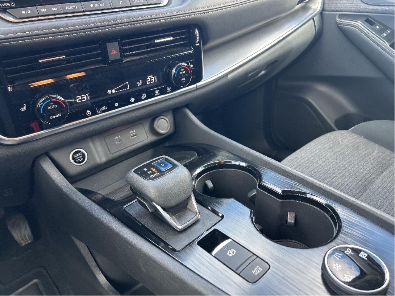 2021 Nissan Rogue AWD SV   ONE PREVIOUS OWNER   Panoramic Moonroof Photo
