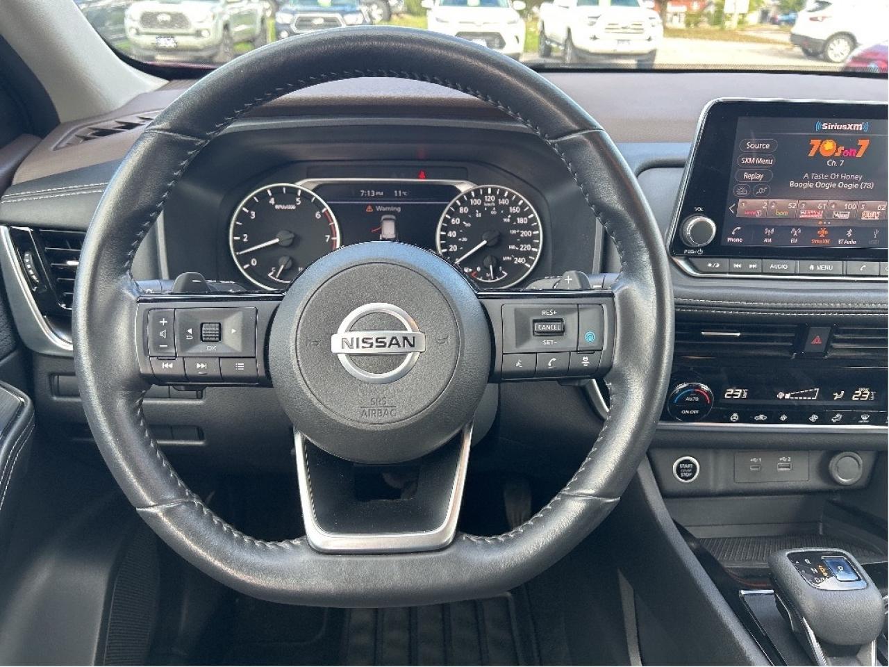 2021 Nissan Rogue AWD SV   ONE PREVIOUS OWNER   Panoramic Moonroof Photo