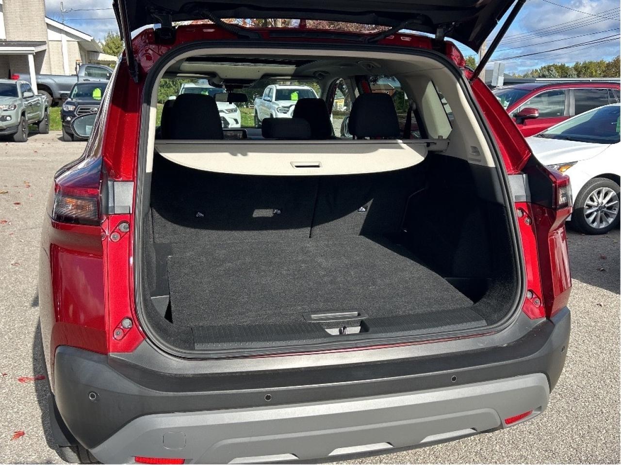 2021 Nissan Rogue AWD SV   ONE PREVIOUS OWNER   Panoramic Moonroof Photo