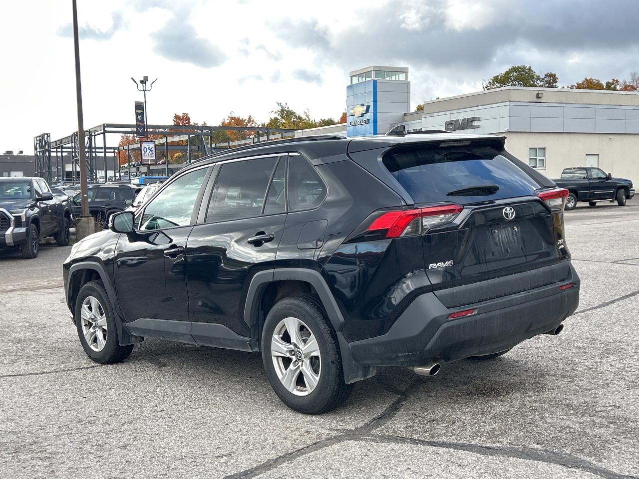 2021 Toyota RAV4 XLE   Power Moonroof   NO REPORTED ACCIDENTS Photo