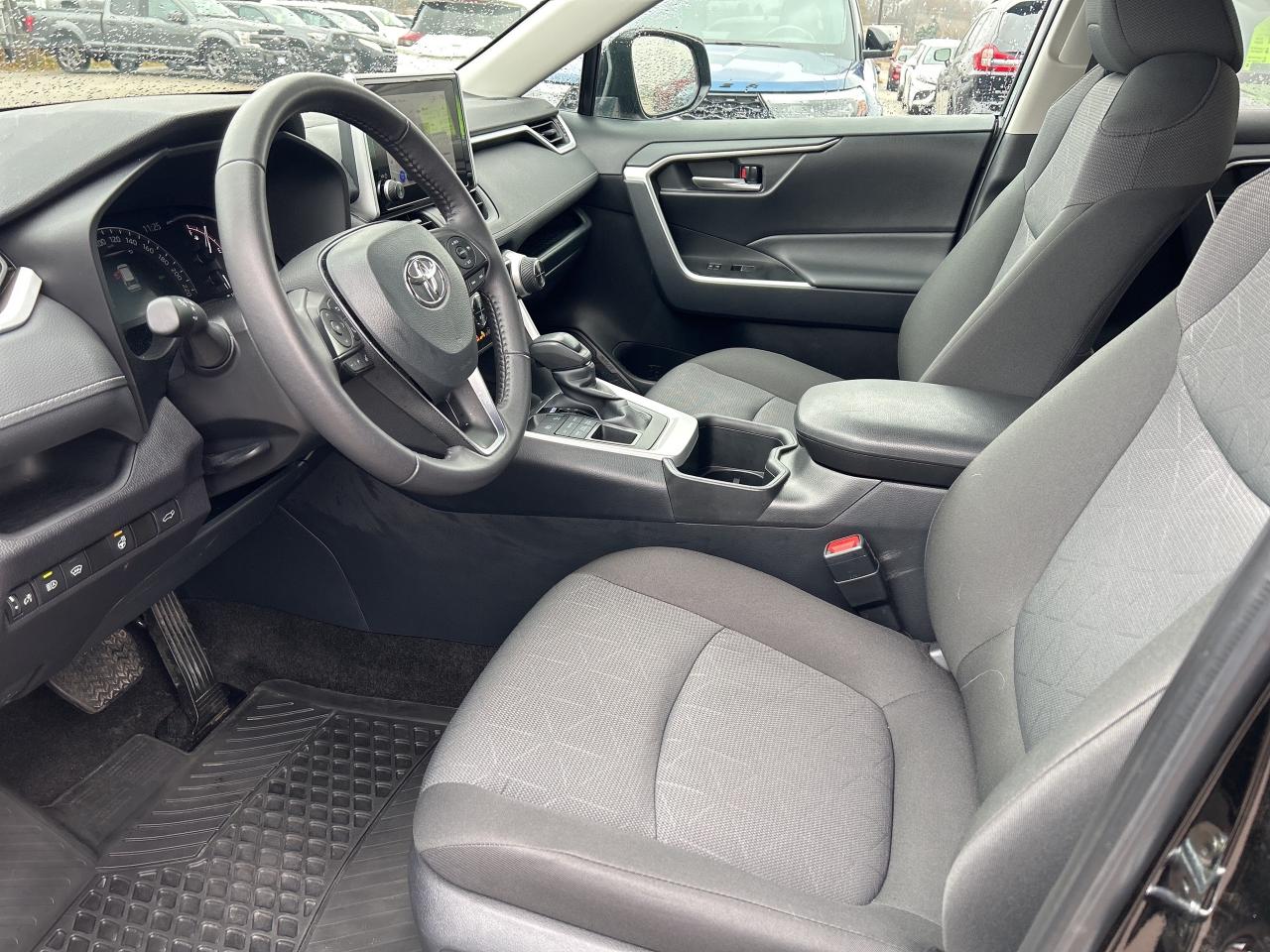 2025 Toyota RAV4 XLE   NO REPORTED ACCIDENTS   Power Moonroof Photo