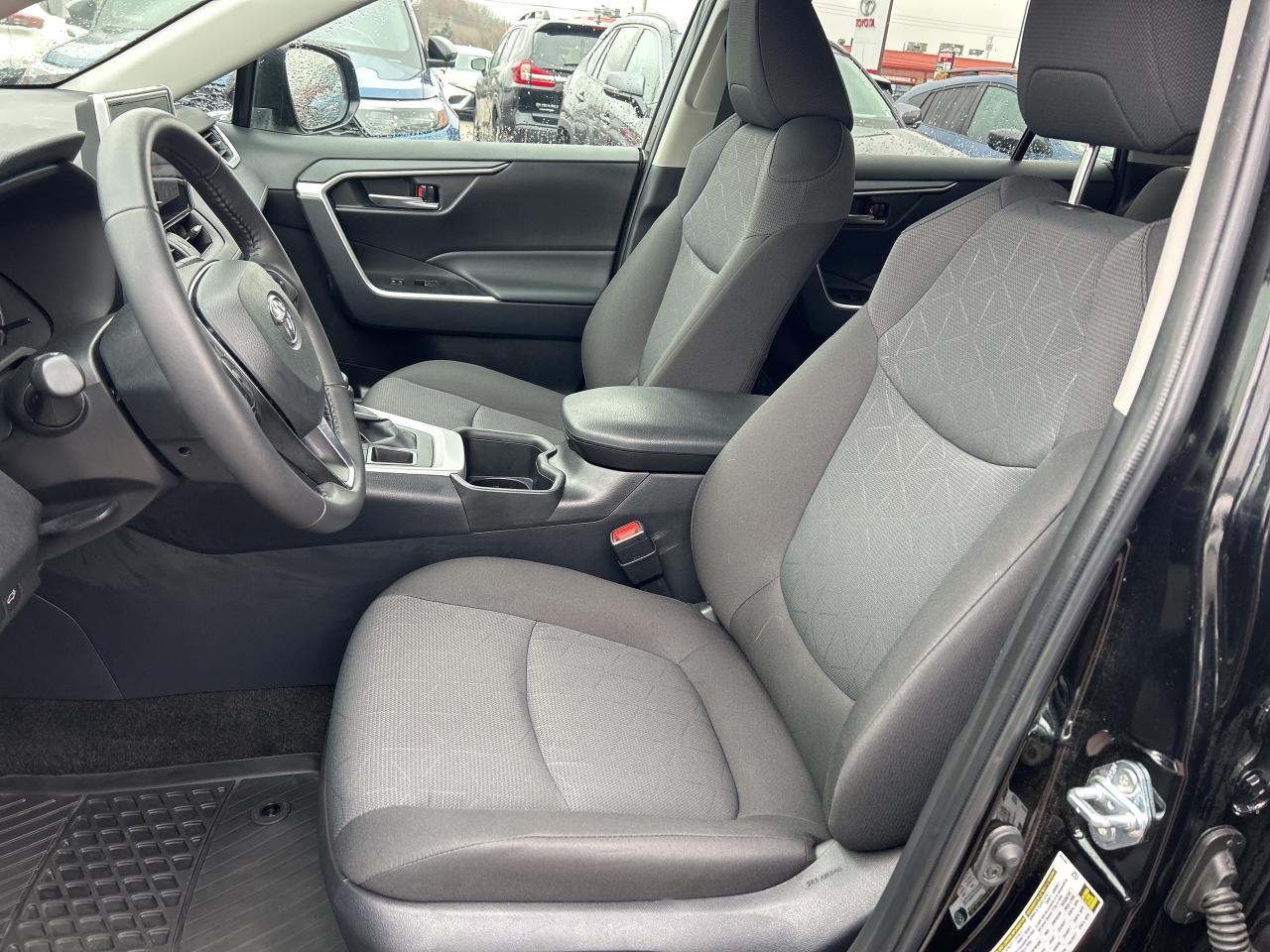 2025 Toyota RAV4 XLE   NO REPORTED ACCIDENTS   Power Moonroof Photo