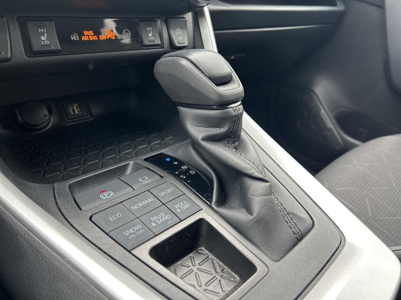 2025 Toyota RAV4 XLE   NO REPORTED ACCIDENTS   Power Moonroof Photo