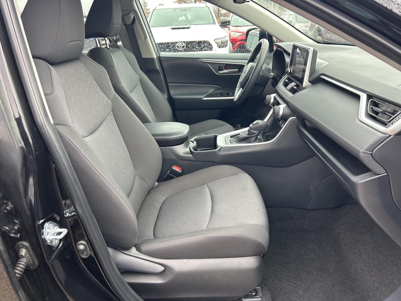 2025 Toyota RAV4 XLE   NO REPORTED ACCIDENTS   Power Moonroof Photo