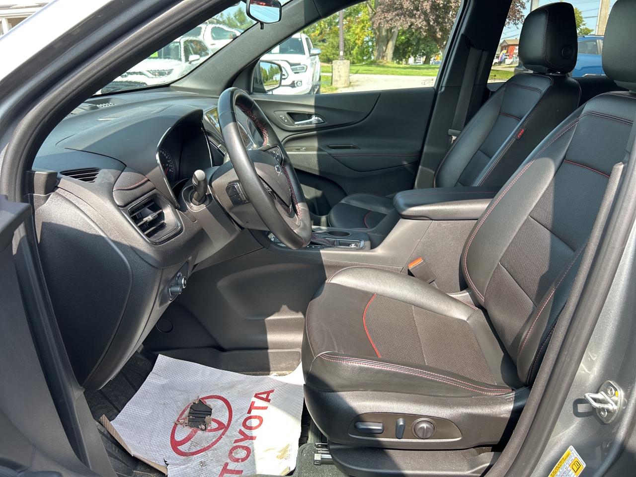 2023 Chevrolet Equinox RS   Leather Interior   Bose Sound System Photo