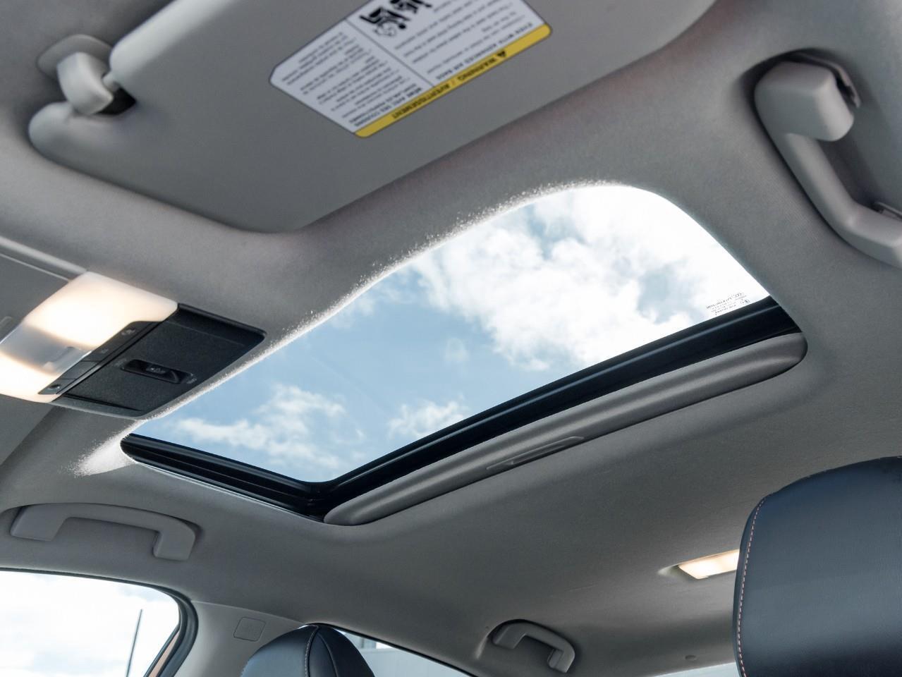 2022 Nissan Sentra SR Photo