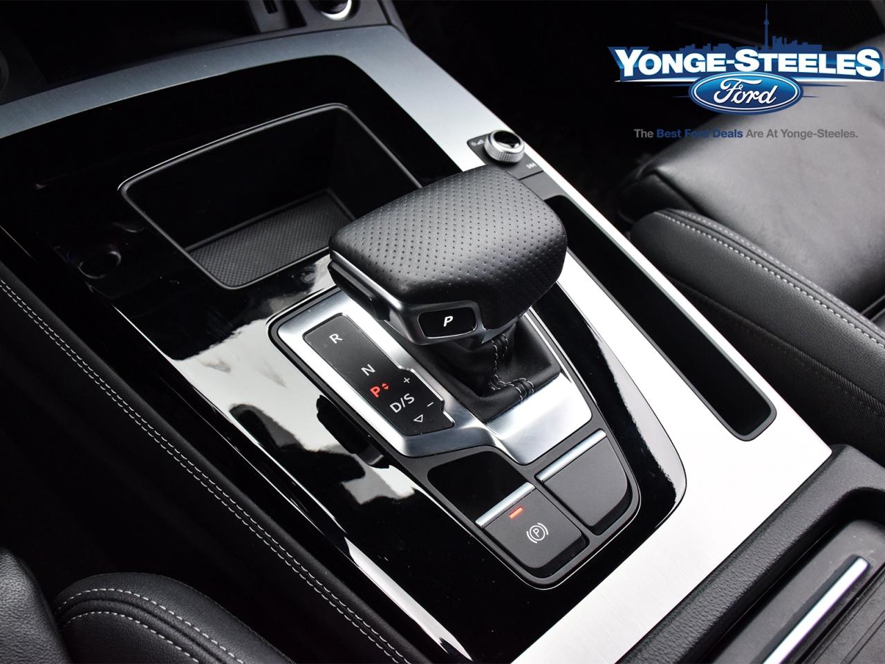 2024 Audi Q5 Technik 45 TFSI quattro Photo