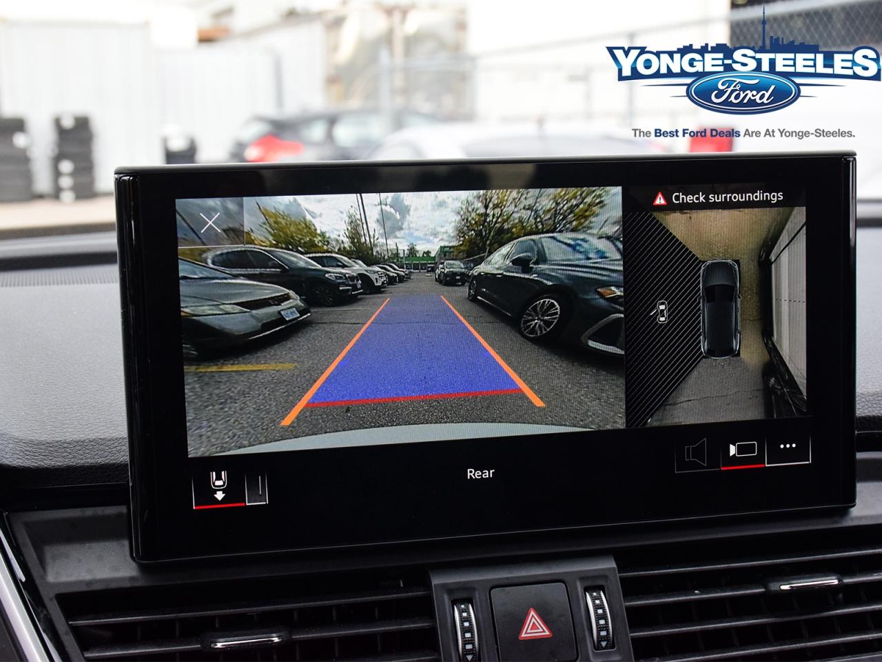 2024 Audi Q5 Technik 45 TFSI quattro Photo