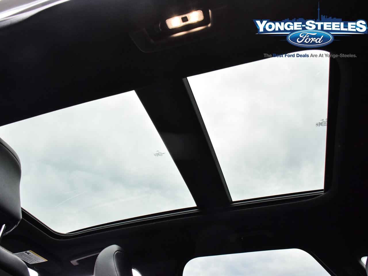 2024 Ford Edge ST LINE CONVENIENCE & COLD WEATHER PKG NO ACCIDENT Photo