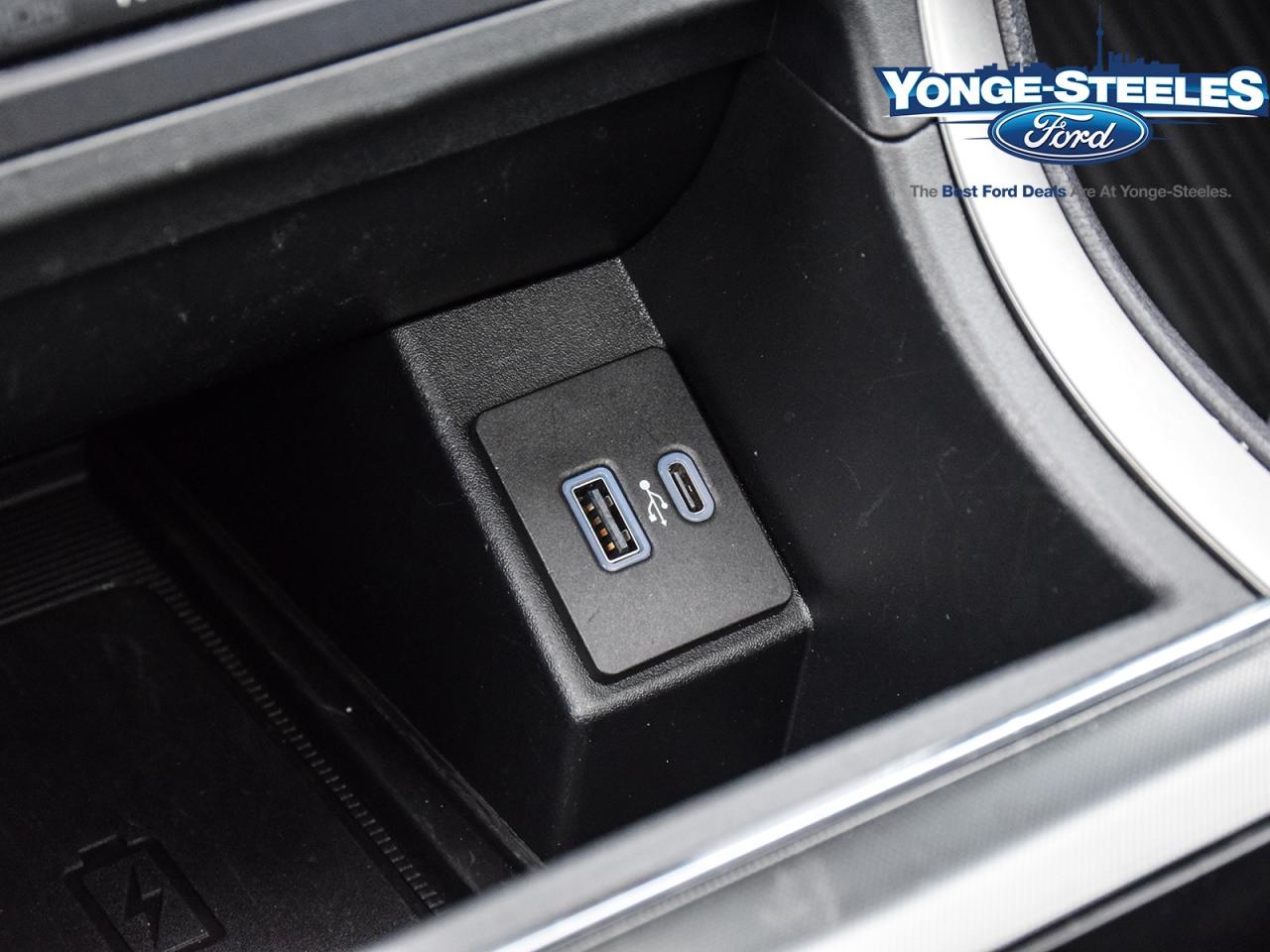 2024 Ford Edge ST LINE CONVENIENCE & COLD WEATHER PKG NO ACCIDENT Photo