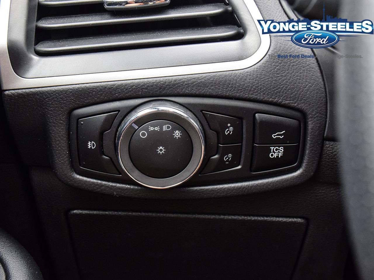 2024 Ford Edge ST LINE CONVENIENCE & COLD WEATHER PKG NO ACCIDENT Photo