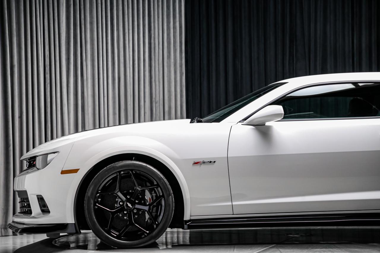 2015 Chevrolet Camaro Z28 427 V8 7.0L 505HP CARBNCERAMIC RARE LOWKM AC Photo