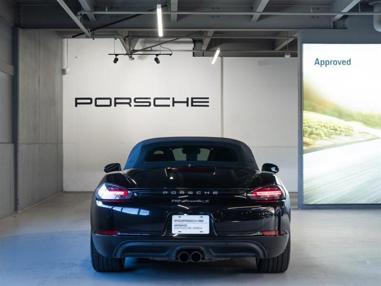 2017 Porsche 718 Boxster S PDK Photo3