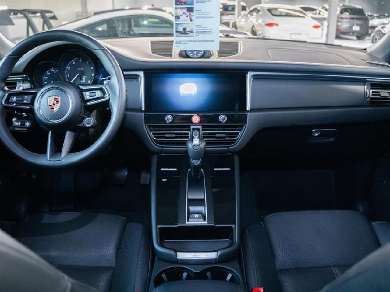 2025 Porsche Macan AWD Photo