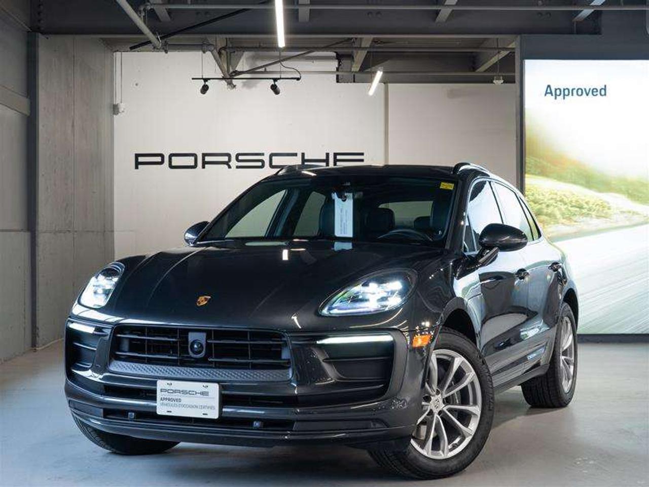 2025 Porsche Macan AWD Photo