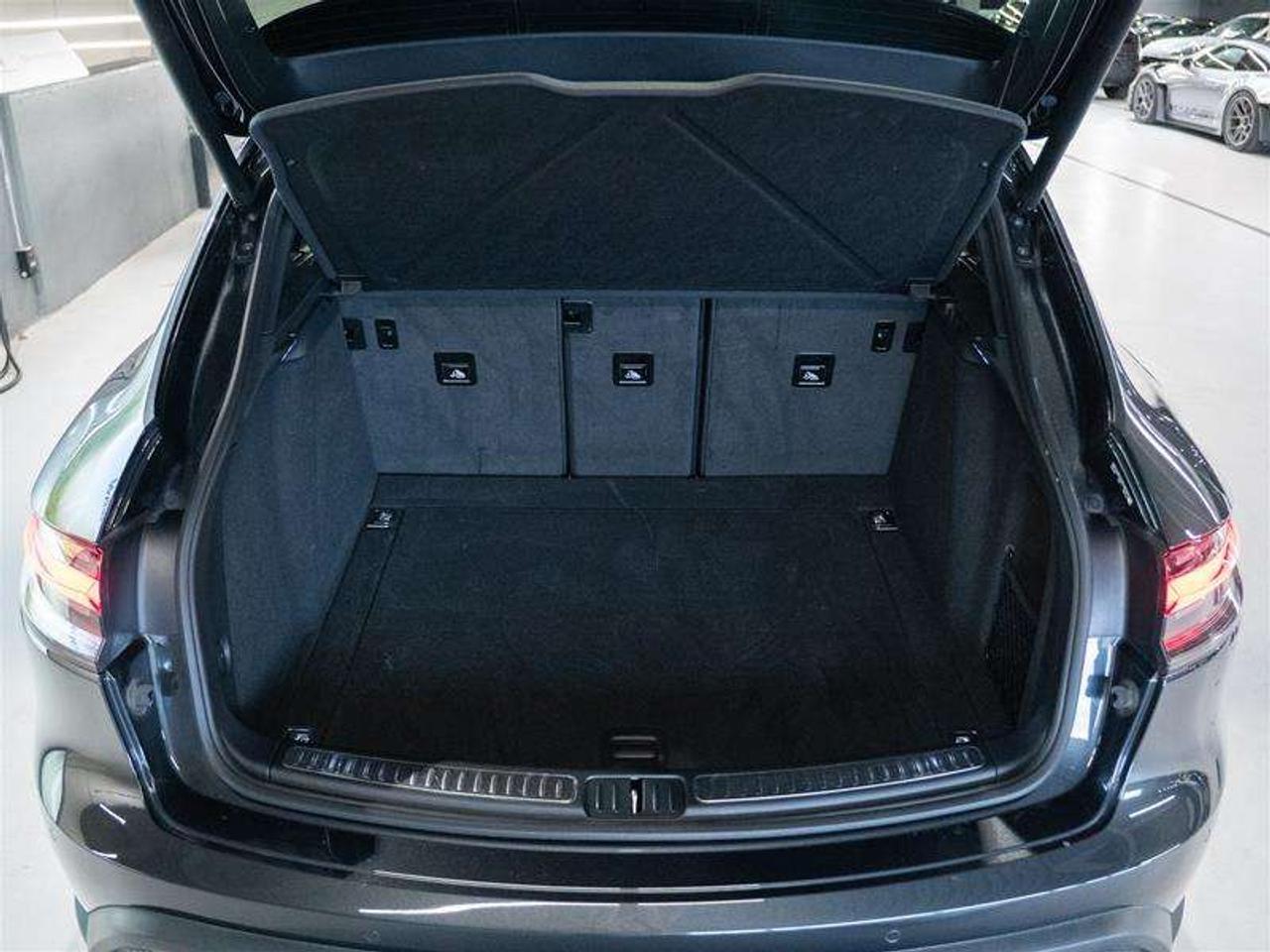 2025 Porsche Macan AWD Photo