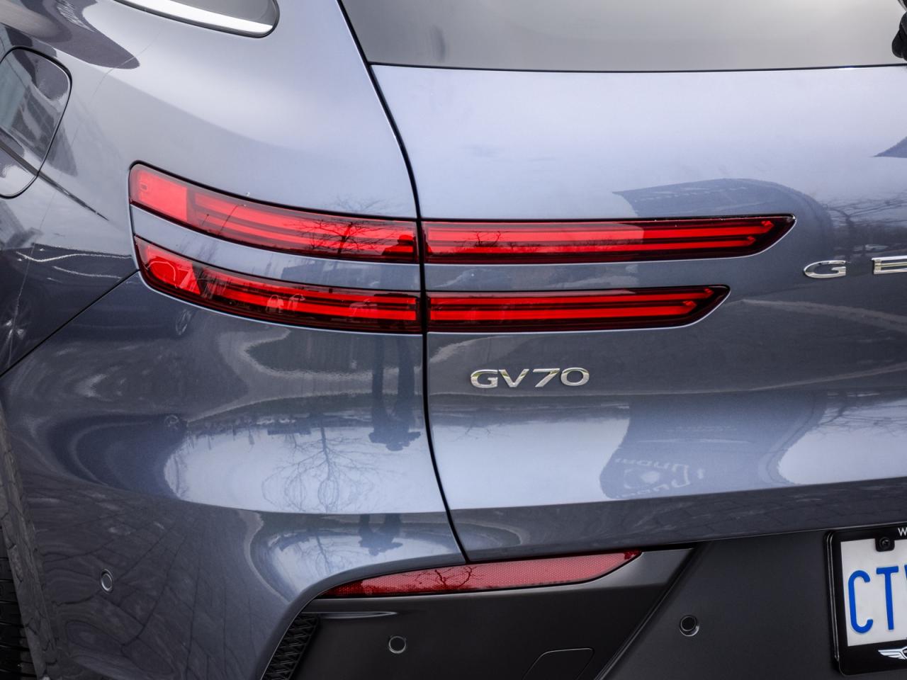 2026 Genesis GV70 2.5T AWD Prestige AWD  Ceres Blue w/Frozen Grey Photo