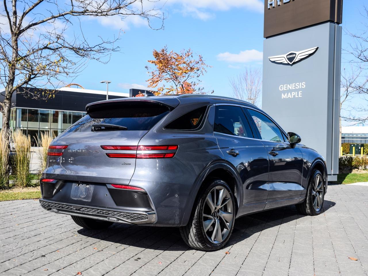 2026 Genesis GV70 2.5T Advanced Tech.Pkg AWD   Used Demonstrator Photo