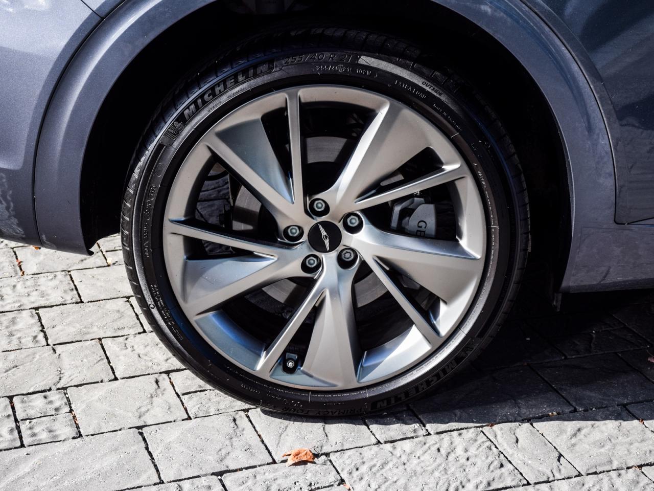 2026 Genesis GV70 2.5T Advanced Tech.Pkg AWD   Used Demonstrator Photo