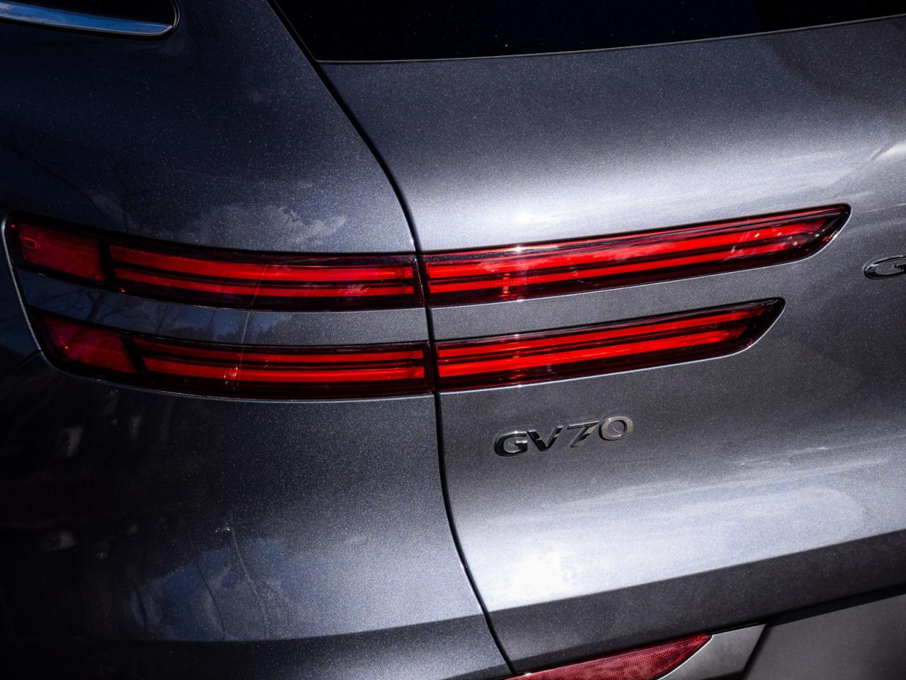 2026 Genesis GV70 2.5T Advanced Tech.Pkg AWD   Used Demonstrator Photo