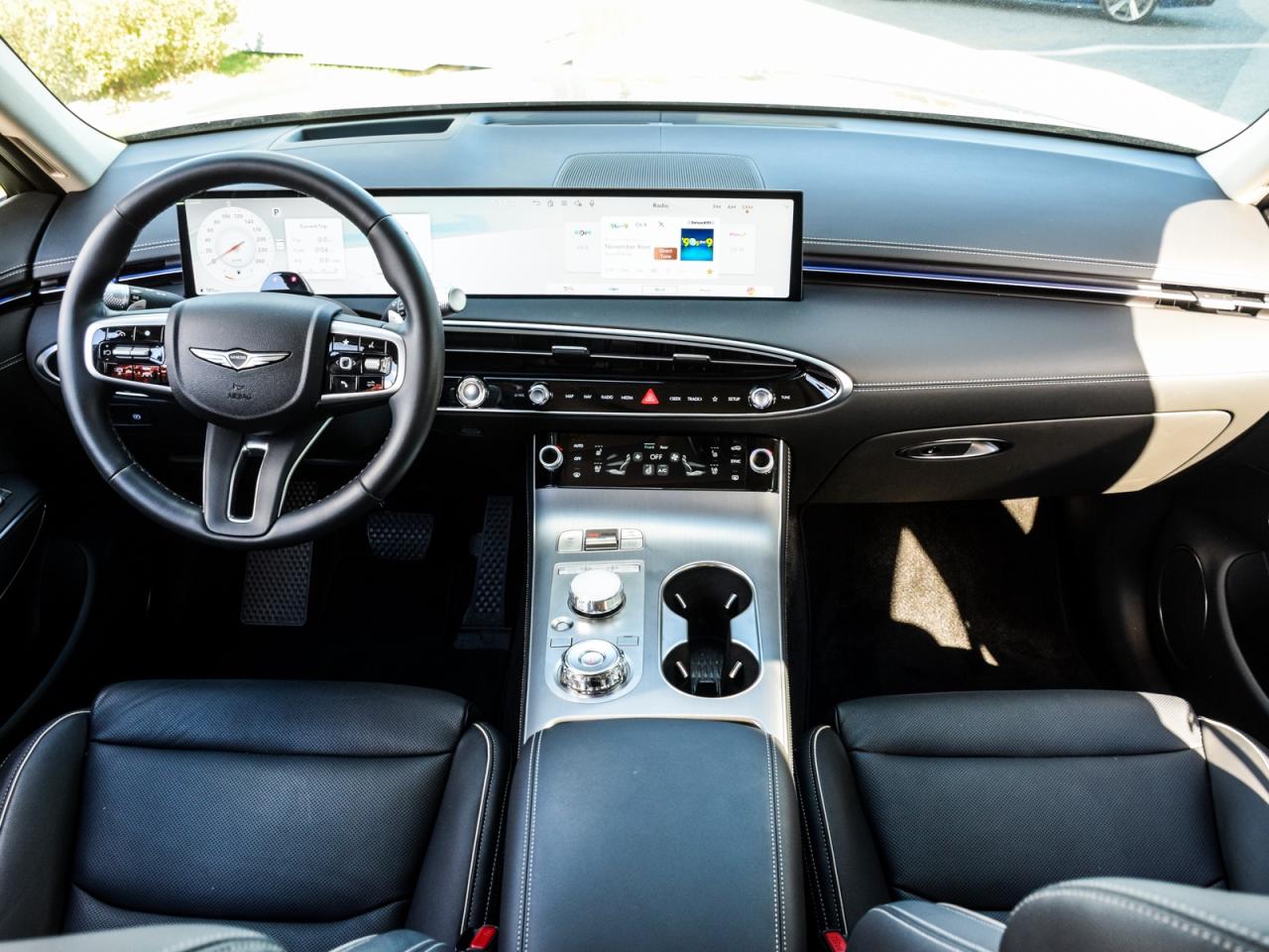 2026 Genesis GV70 2.5T Advanced Tech.Pkg AWD   Used Demonstrator Photo