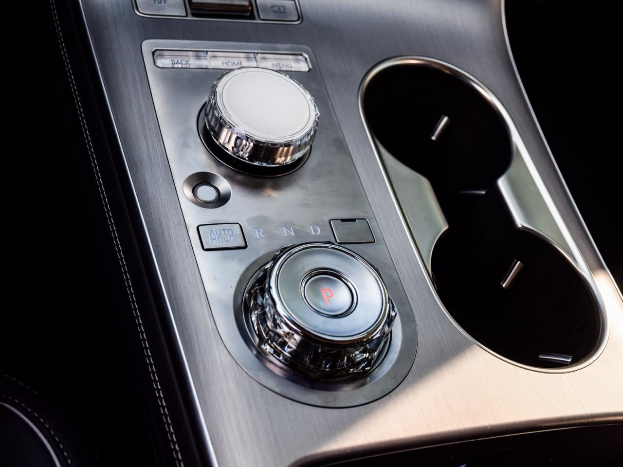 2026 Genesis GV70 2.5T Advanced Tech.Pkg AWD   Used Demonstrator Photo