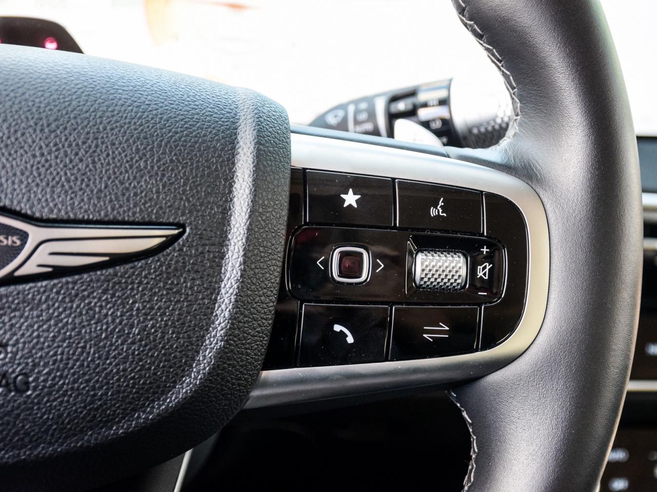 2026 Genesis GV70 2.5T Advanced Tech.Pkg AWD   Used Demonstrator Photo