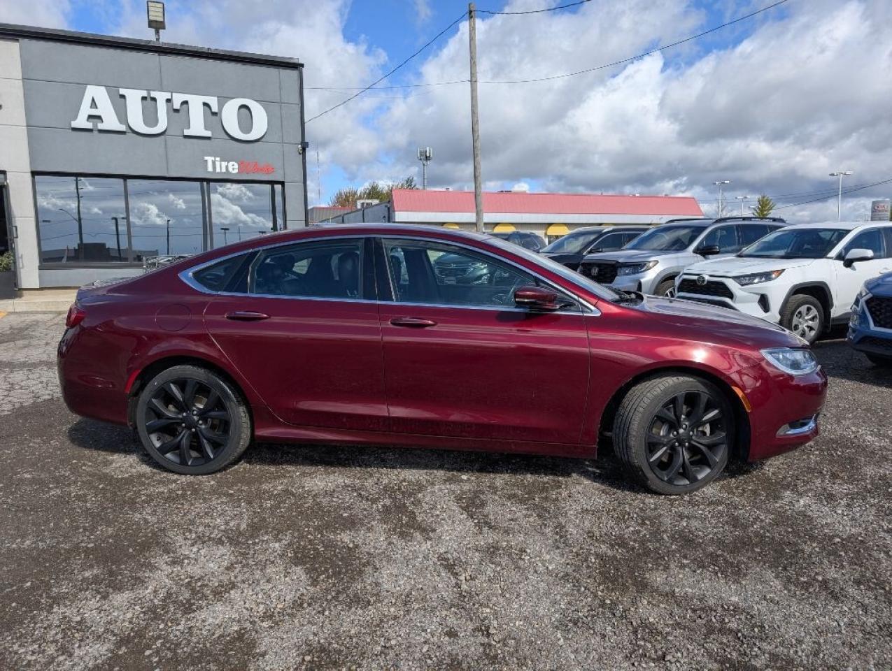 2016 Chrysler 200 C  LEATHER PANOROOF CAMERA HTD SEATS &STEERING Photo