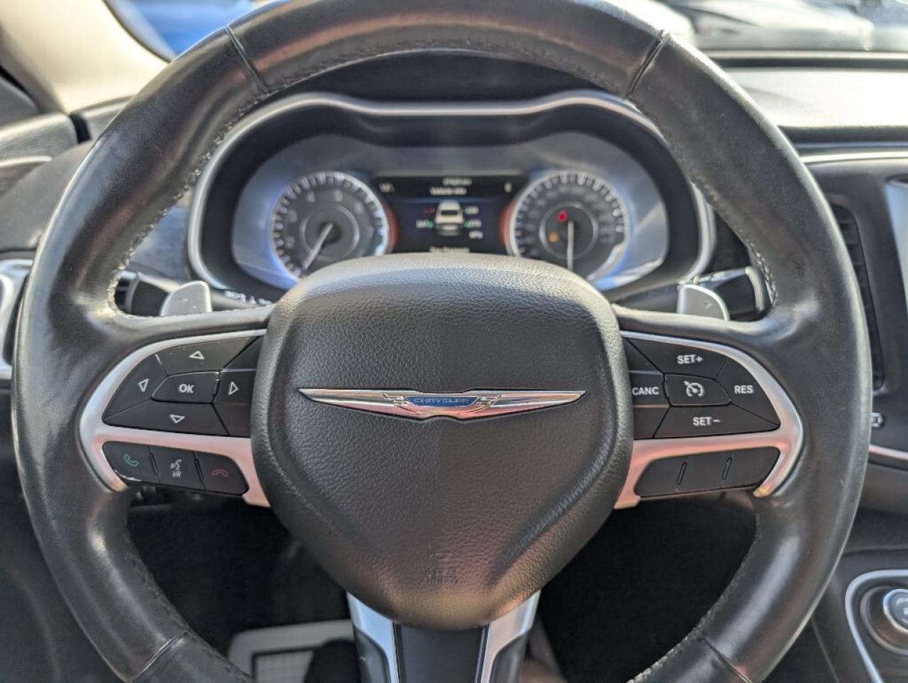 2016 Chrysler 200 C  LEATHER PANOROOF CAMERA HTD SEATS &STEERING Photo