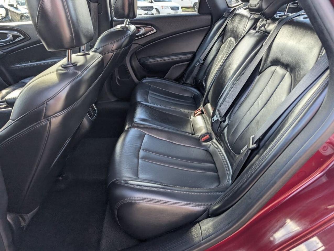 2016 Chrysler 200 C  LEATHER PANOROOF CAMERA HTD SEATS &STEERING Photo