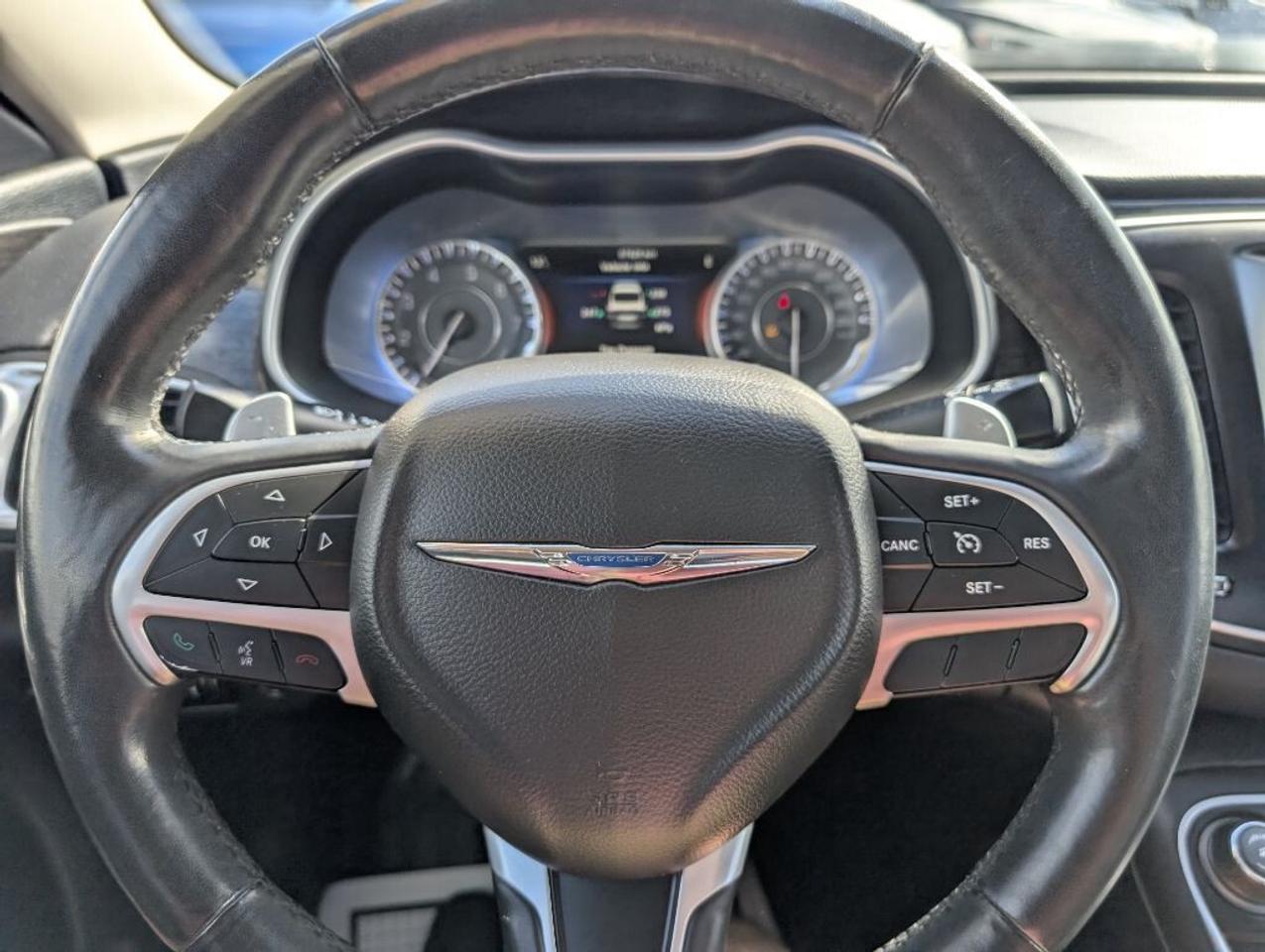 2016 Chrysler 200 C  LEATHER PANOROOF CAMERA HTD SEATS &STEERING Photo