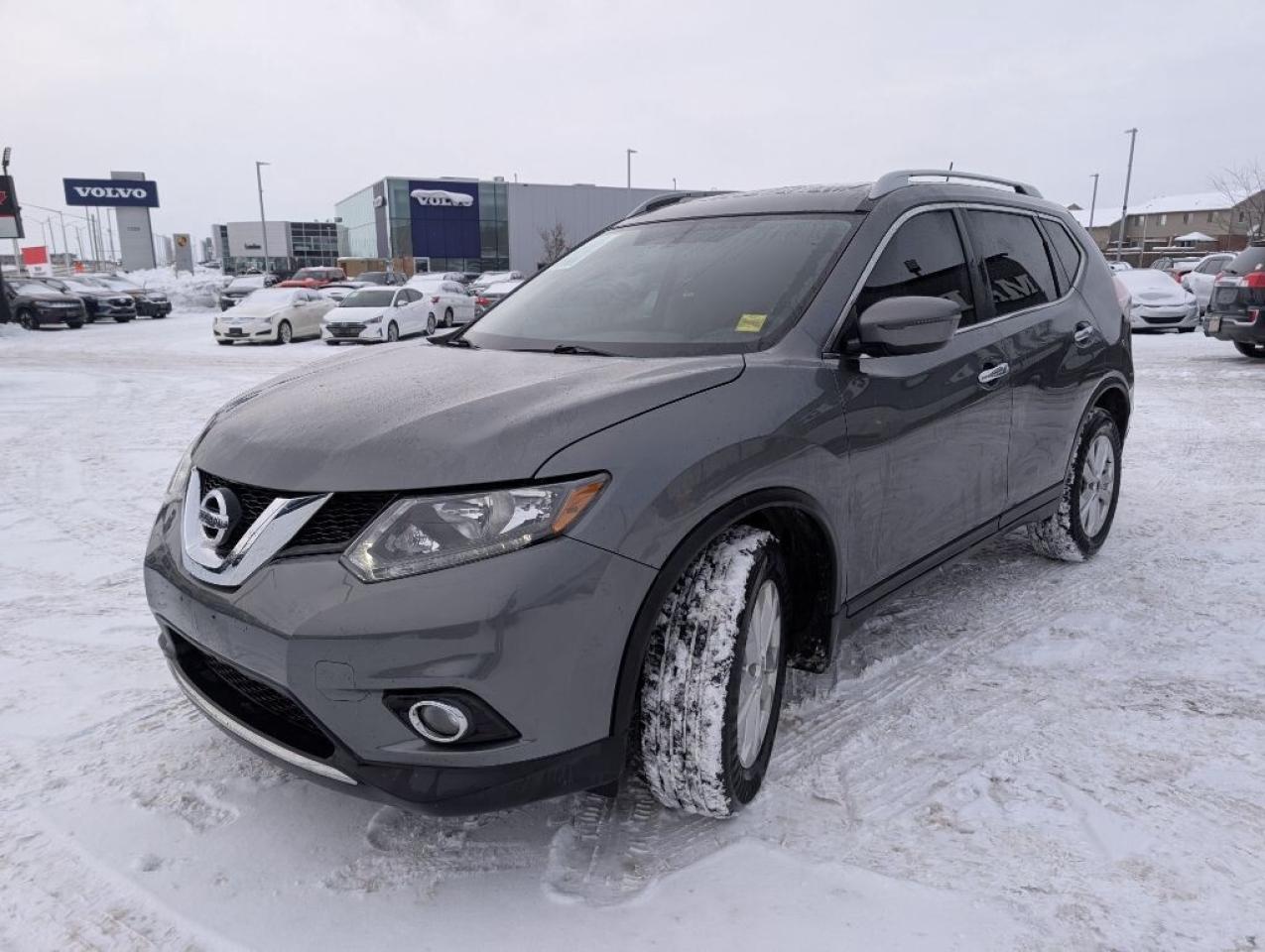2016 Nissan Rogue SV AWD   PANOROOF   CAMERA   HTD SEATS Photo