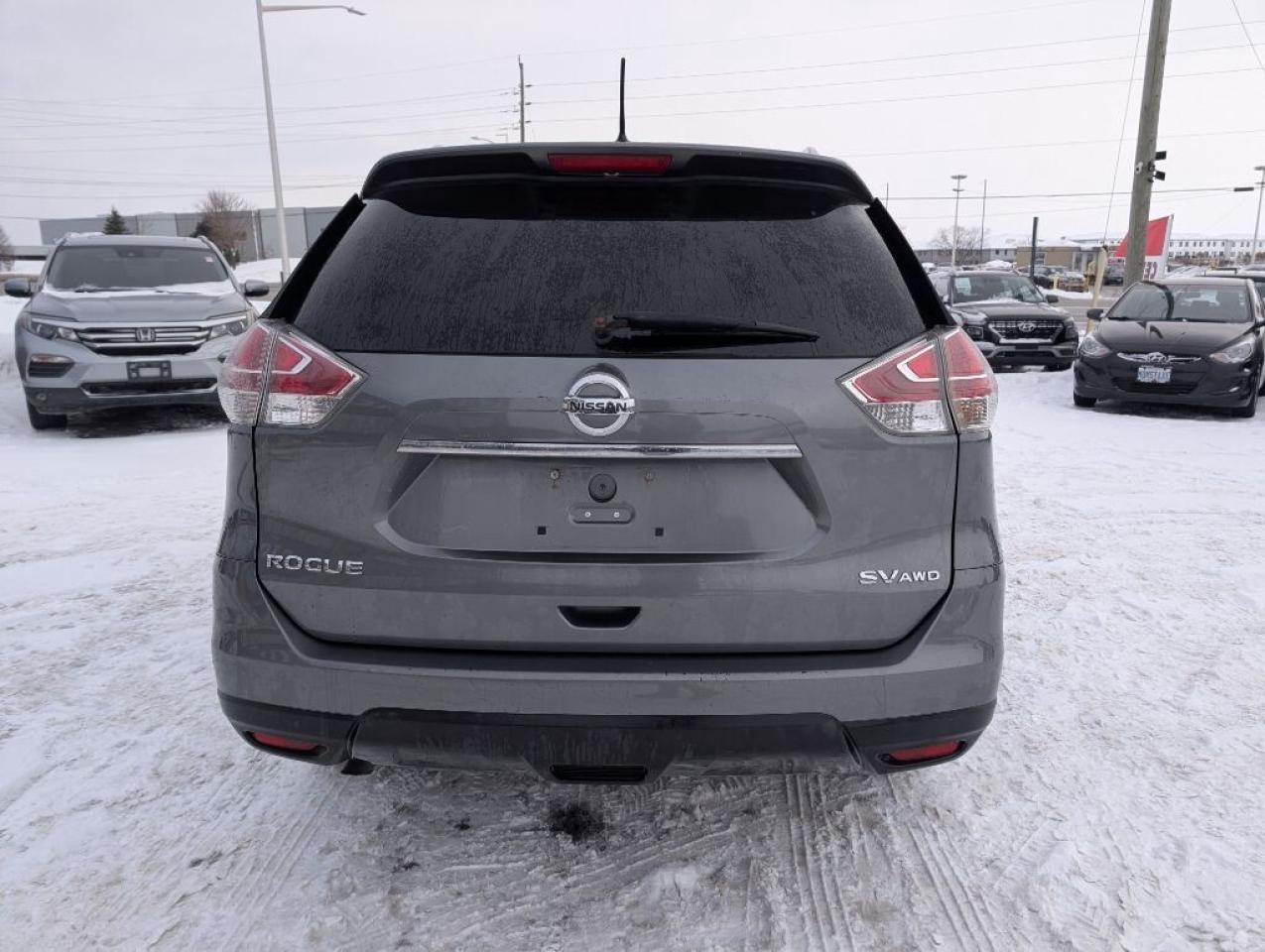 2016 Nissan Rogue SV AWD   PANOROOF   CAMERA   HTD SEATS Photo