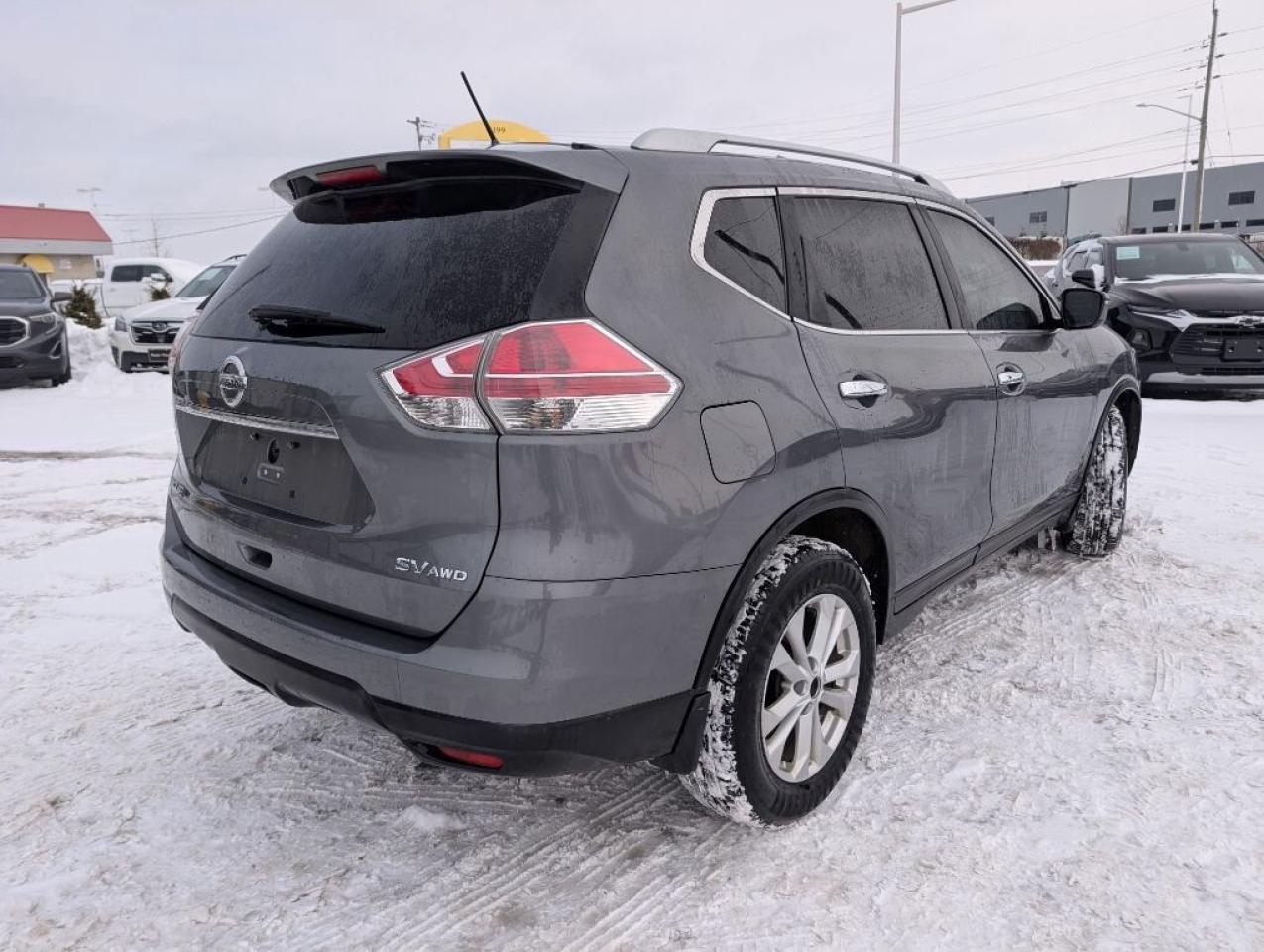 2016 Nissan Rogue SV AWD   PANOROOF   CAMERA   HTD SEATS Photo