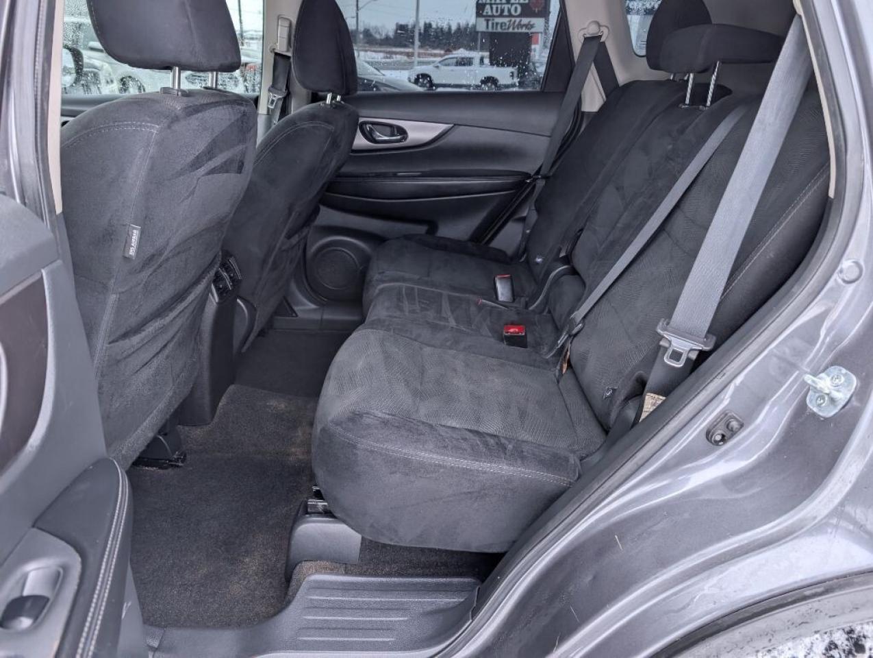 2016 Nissan Rogue SV AWD   PANOROOF   CAMERA   HTD SEATS Photo